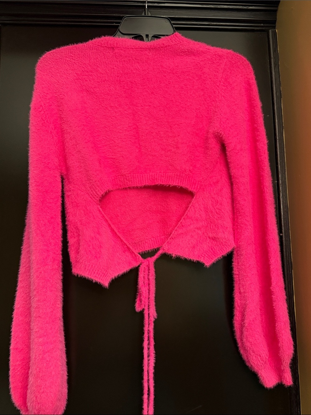 Fuzzy Cropped Altar’d State Sweater - Hot Pink M - Picture 5 of 6